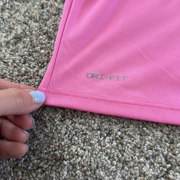 Nike Toddler Girls 2 Piece Pink Dri Fit Shorts and Tshirt Set - Picture 6 of 11